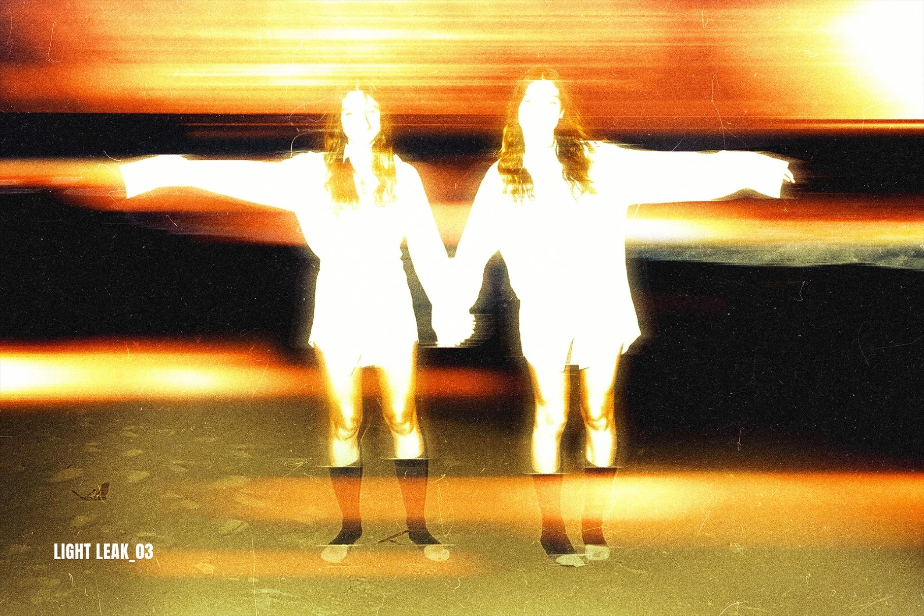 Analogue Light Leak Photo Effect