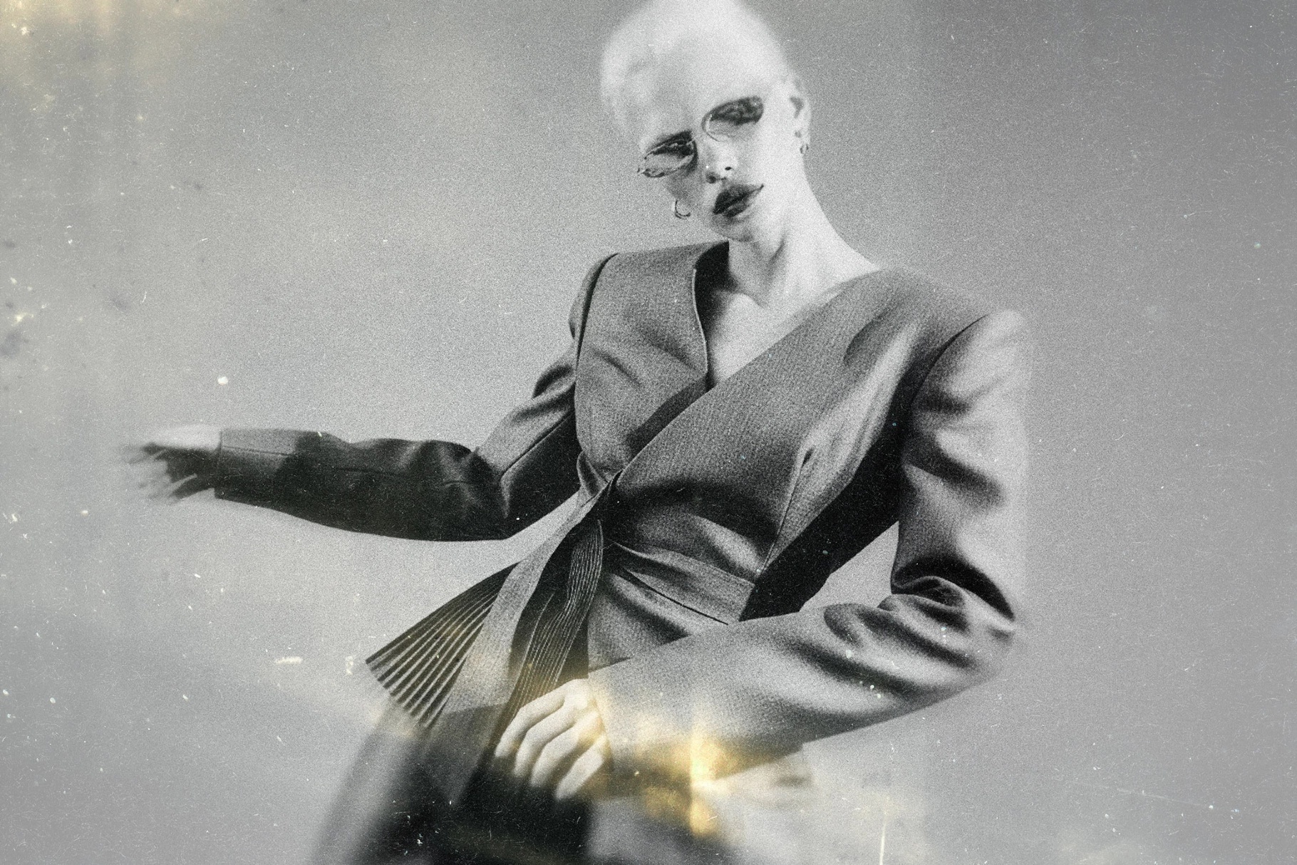 Blurred Cinematic Photo Effect