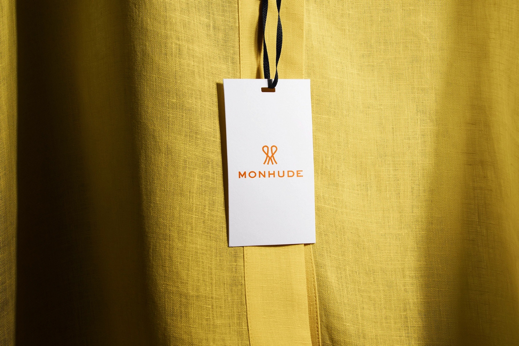 Ribbon-Loop Swing Tag Mockup