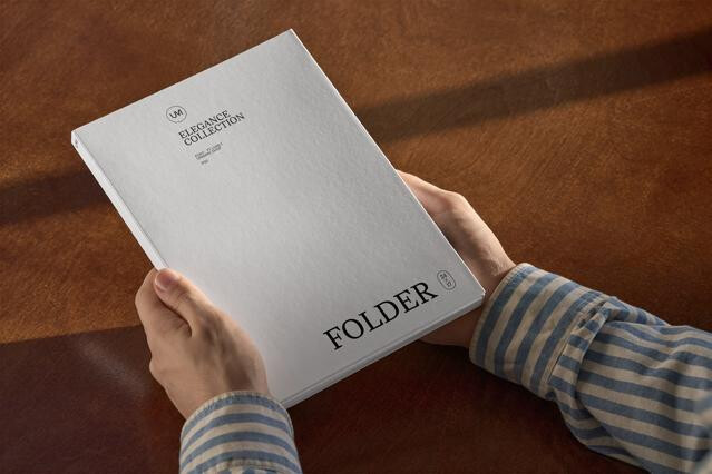 Elegant Folder Mockup