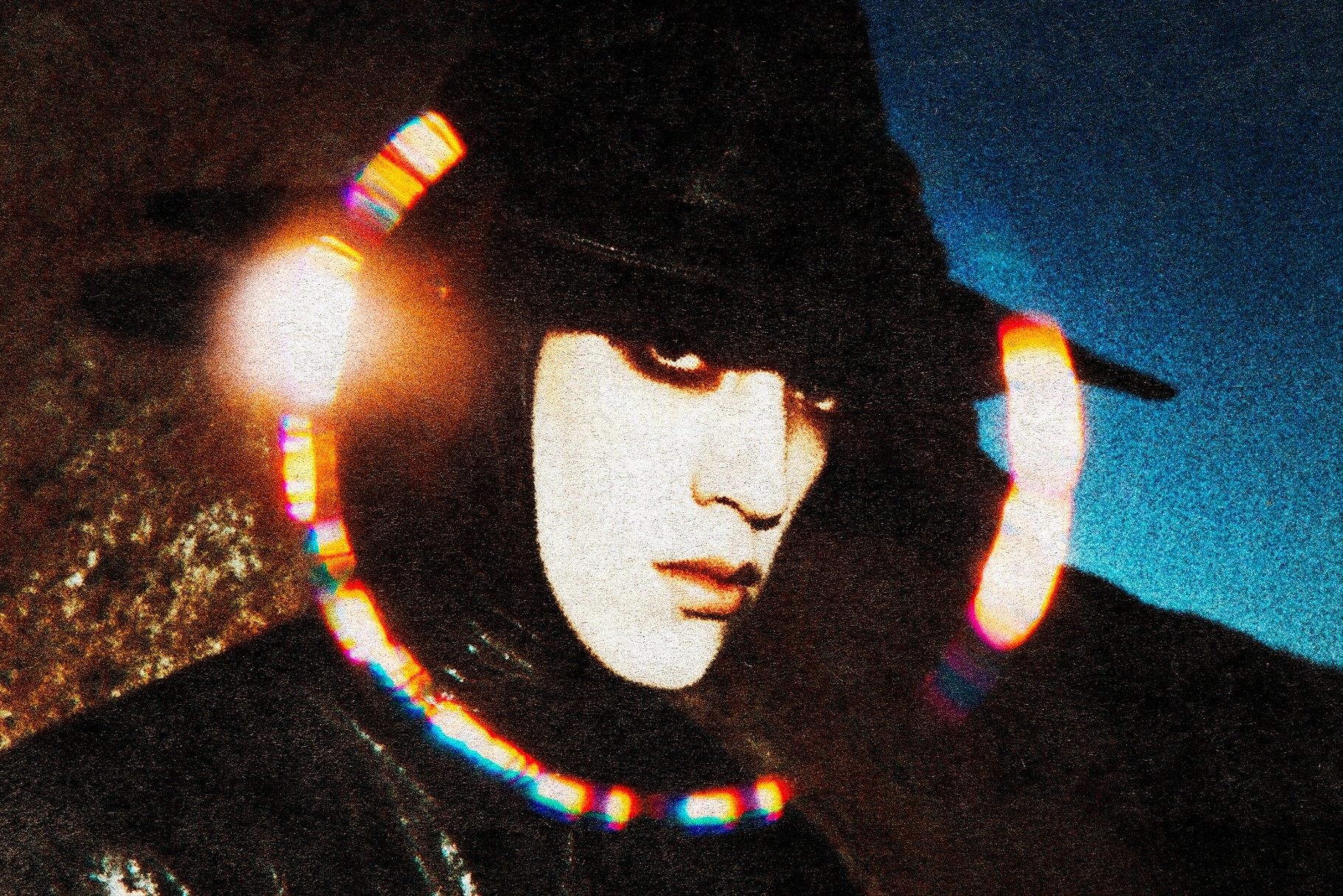 Retro Aura Leak Photo Effect