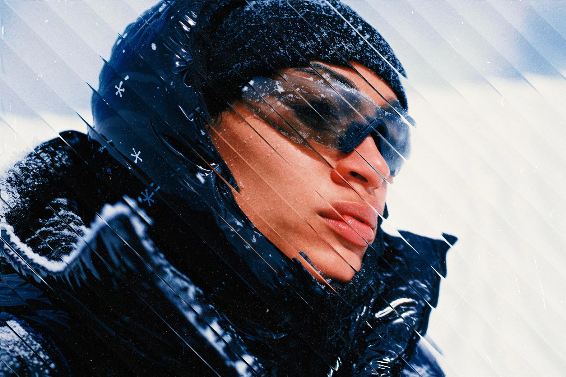 Diagonal Glass Photo Effect