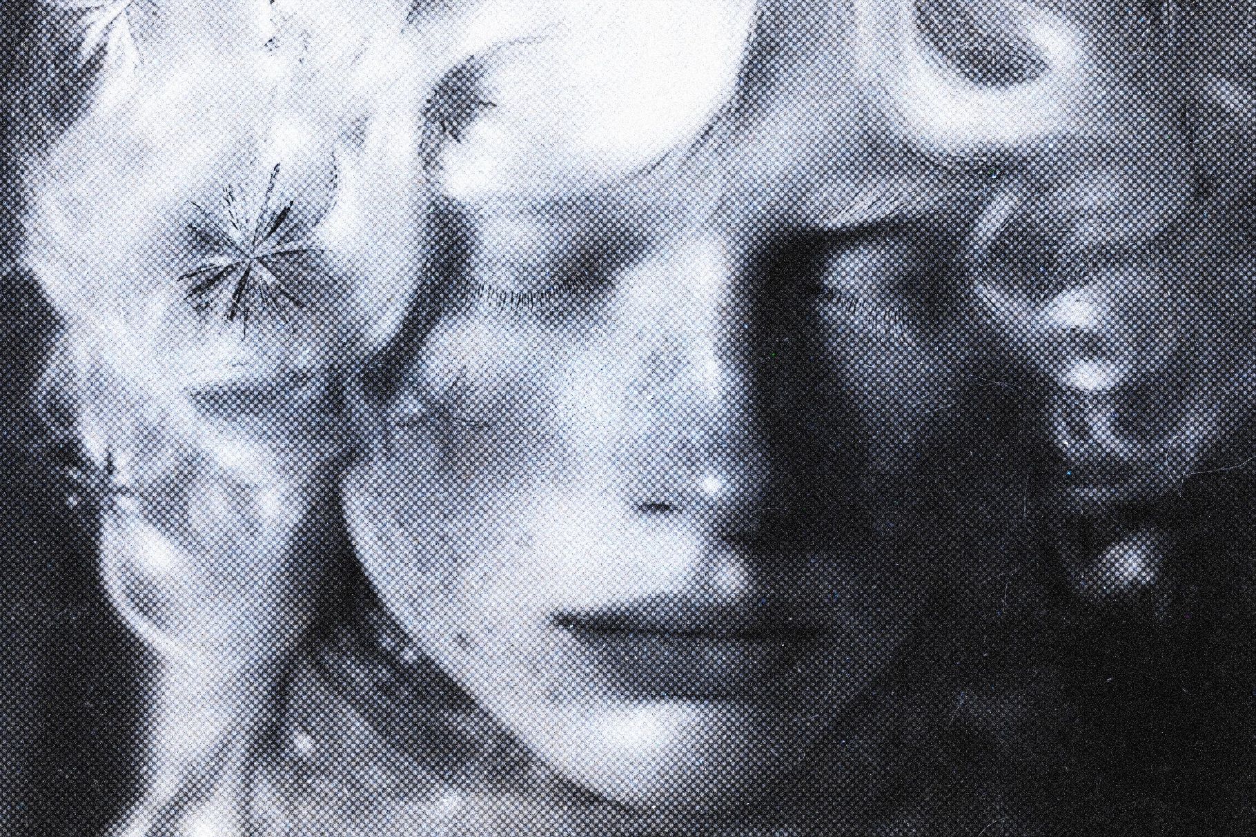 Dotted Paper Card Photo Effect