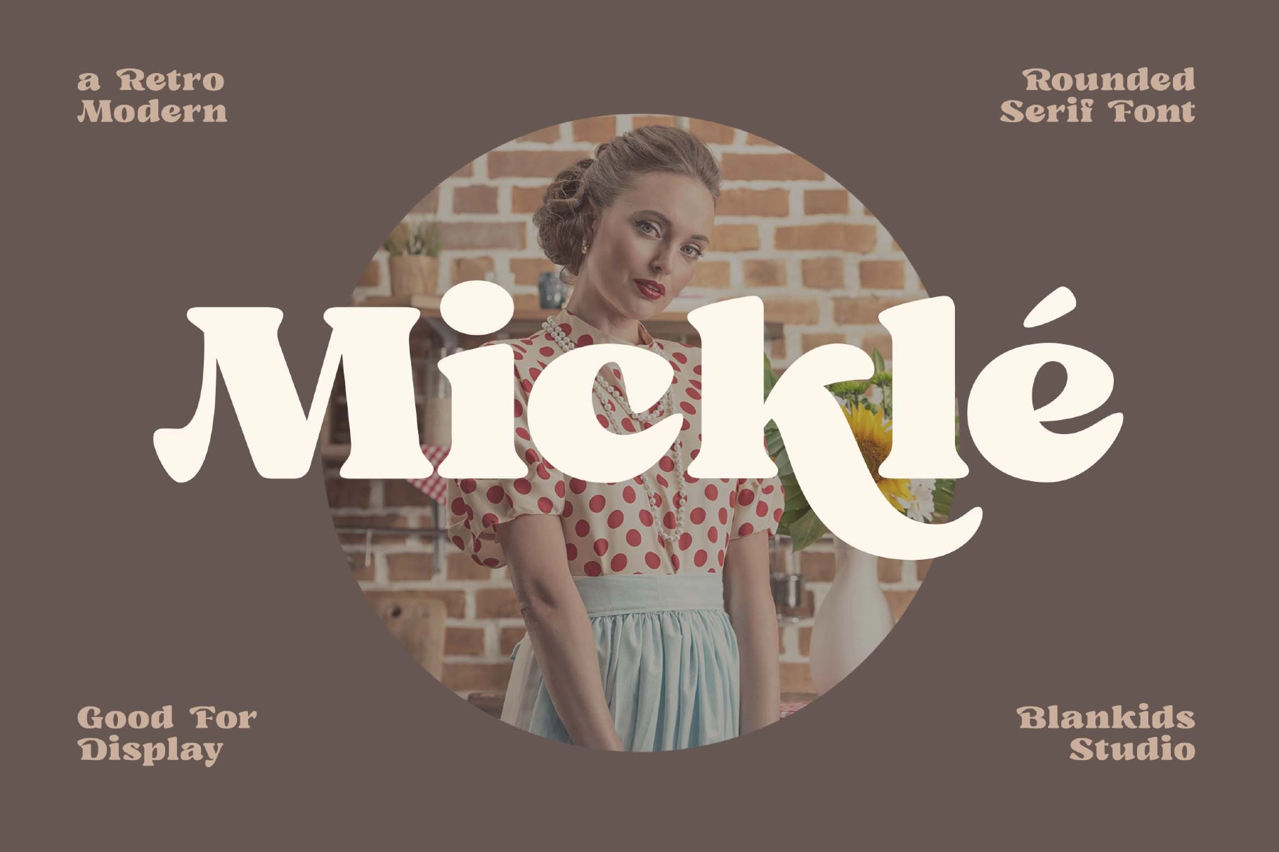 Mickle a Retro Modern Font