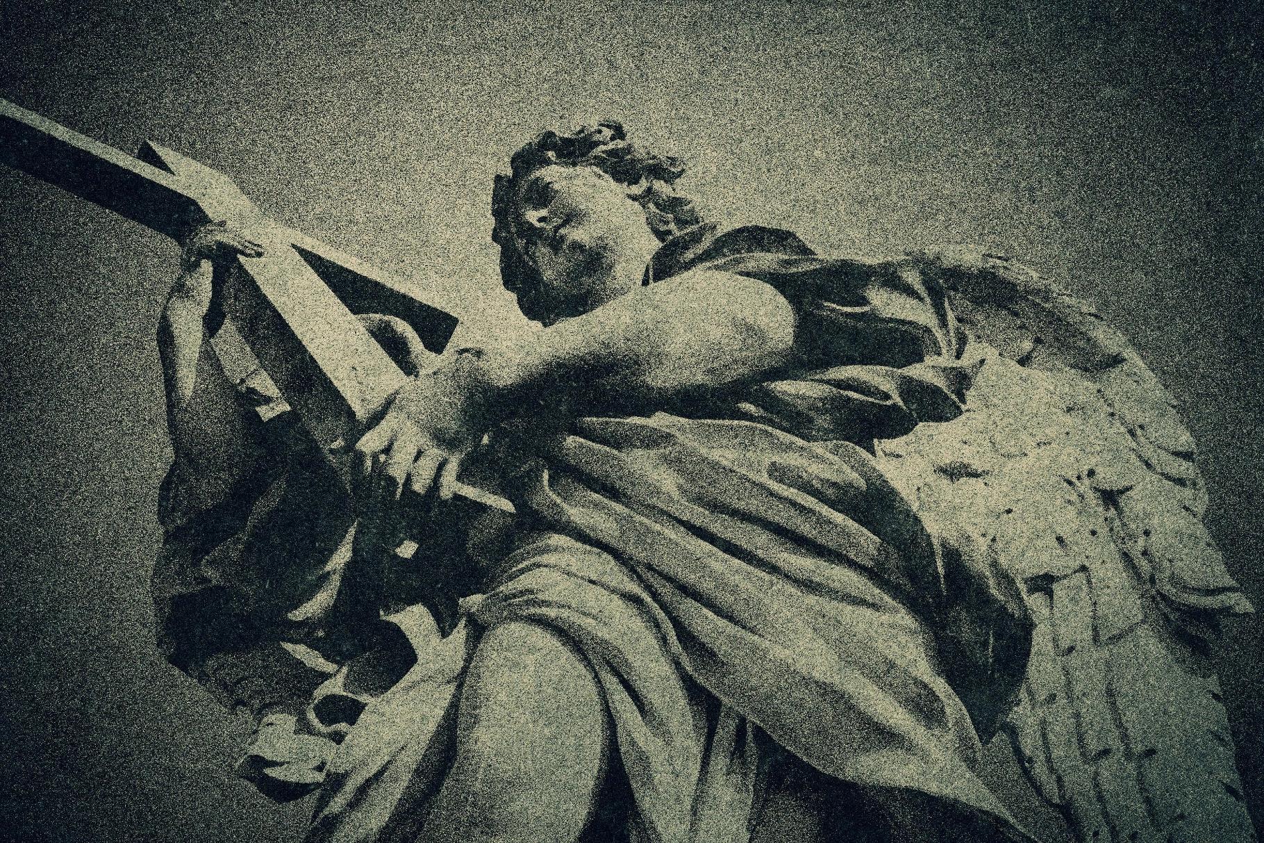 Heavy Grain Photo Effect