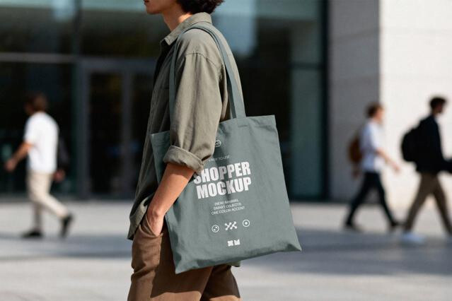 Canvas Shopper Mockup