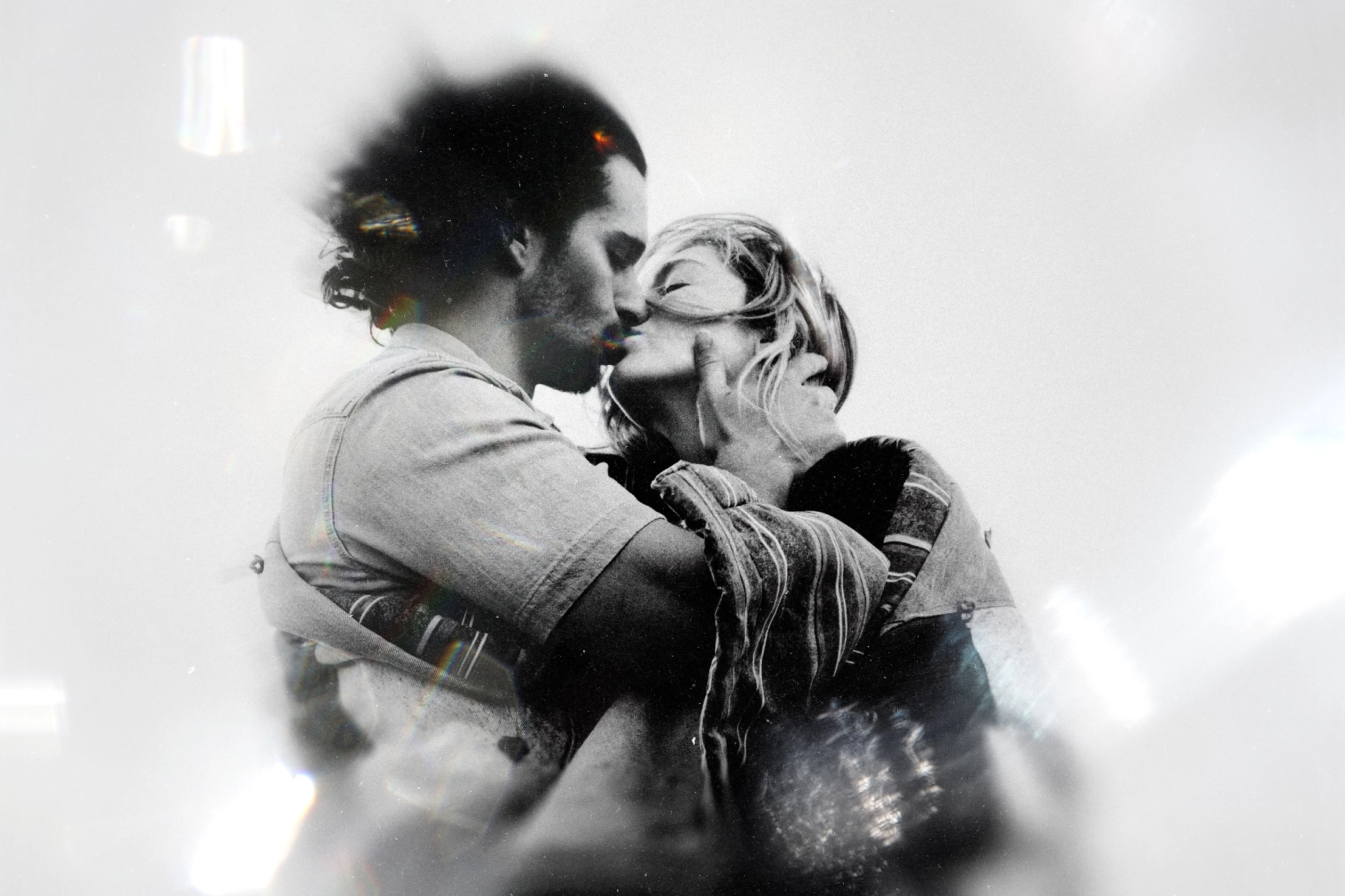 Blurred Cinema Leaks Effect