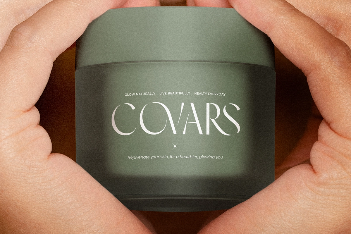 Glavoire - Elegant Stencil Sans Font