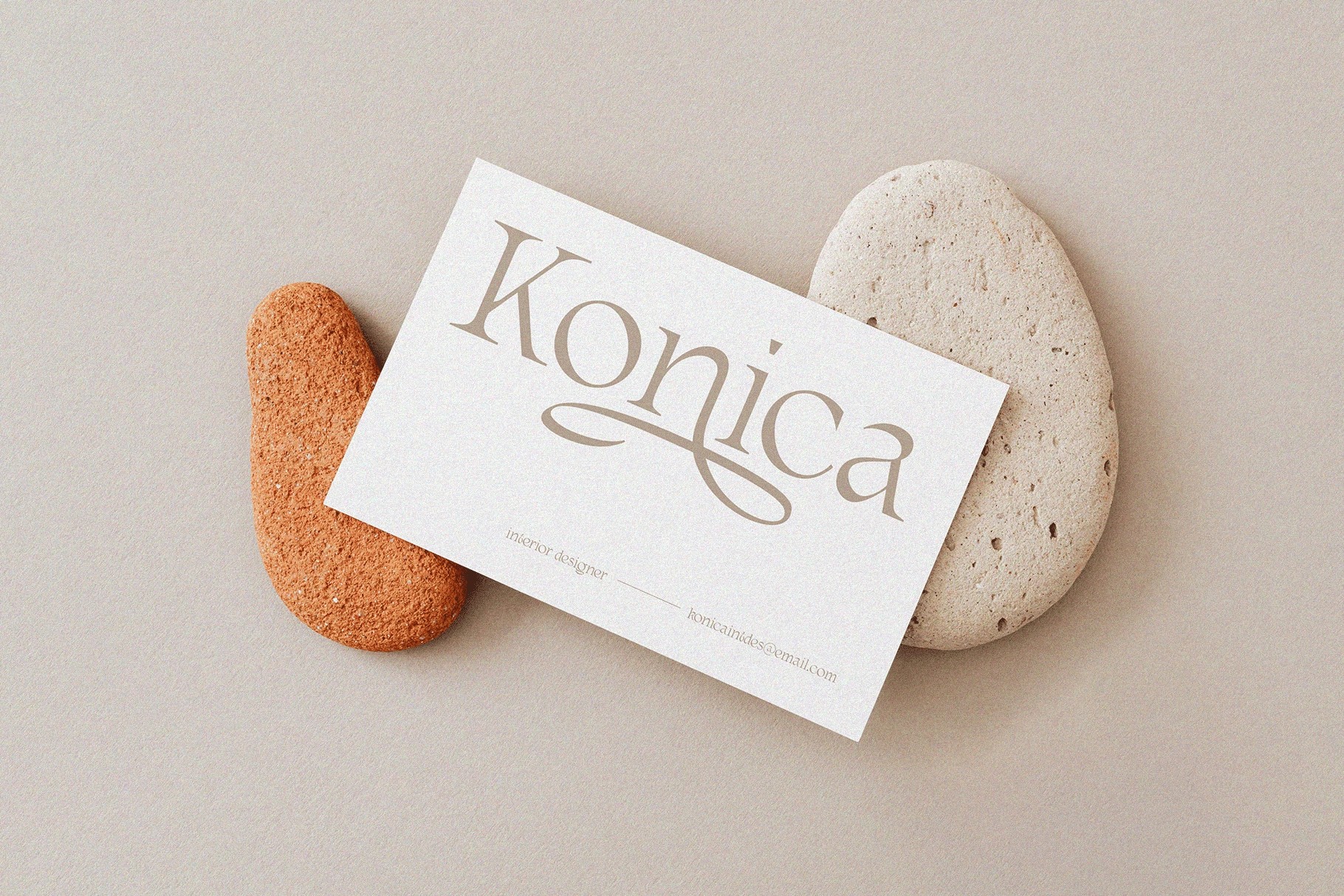 AQREAMIG — Modern Luxury Serif Font