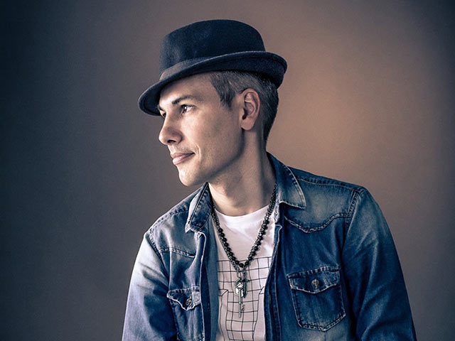 Pixelbuddha Creatives: Vadim Sherbakov