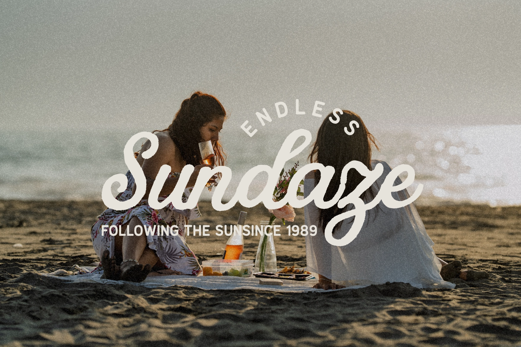 Palm Bay – Vintage Summer Font Duo