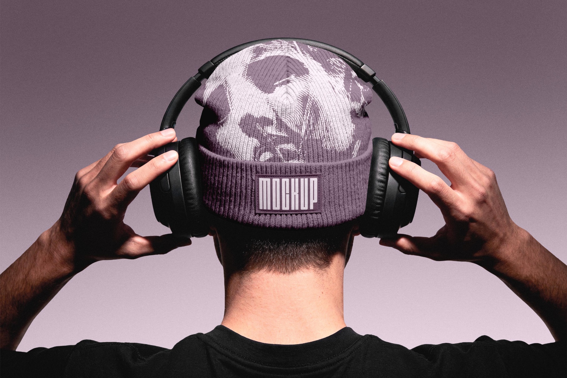 Knit Beanie Mockup