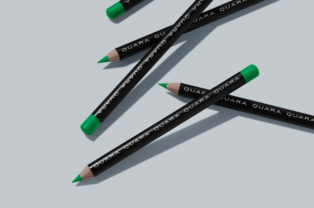 Eye Liner Logo Mockup