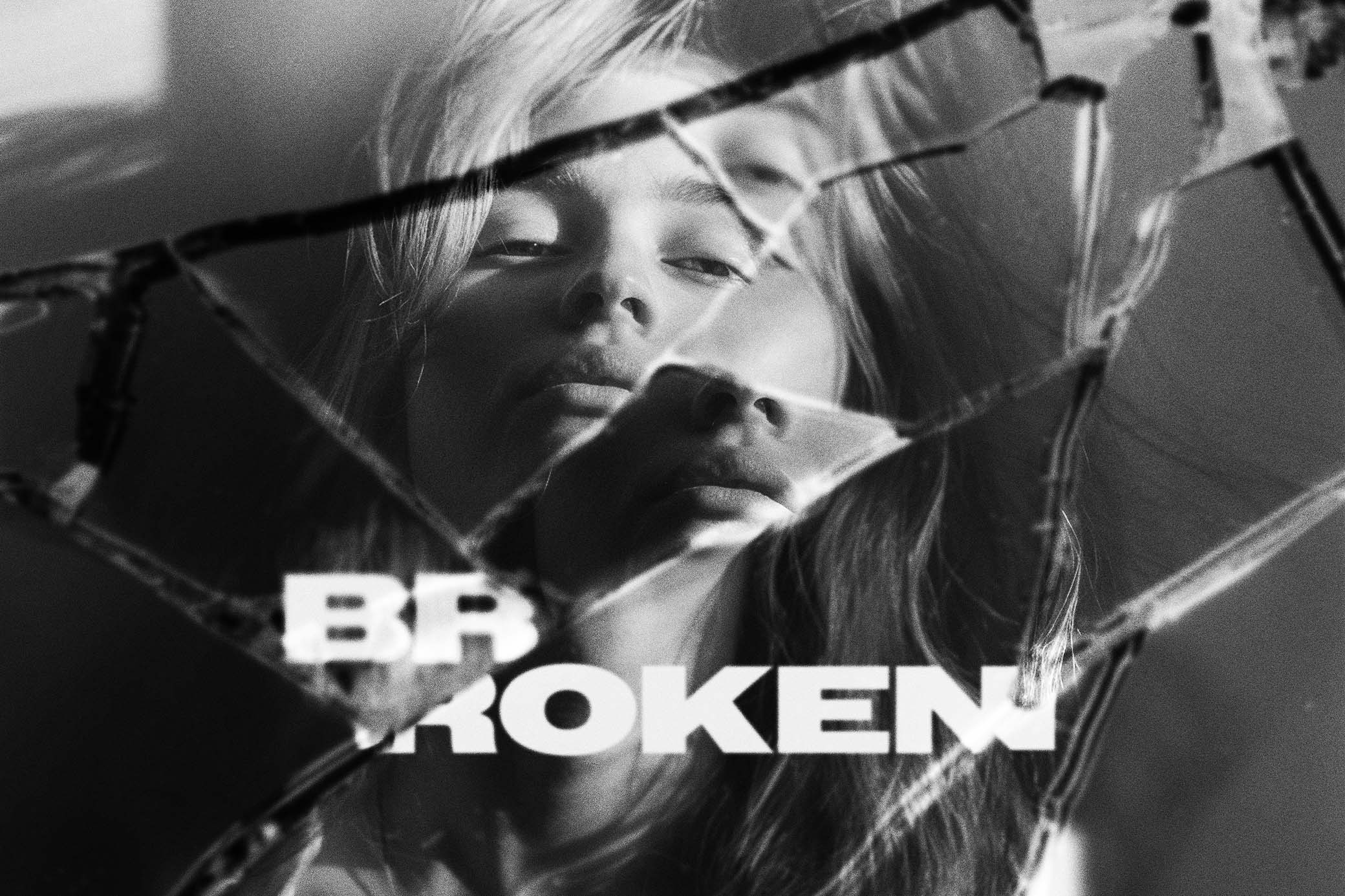 Fractured Mirror Photo Effect