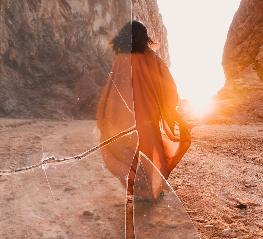 BROKEN GLASS Textures & Mockups Vol.2