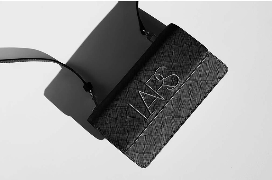 Purse Logo Mockup