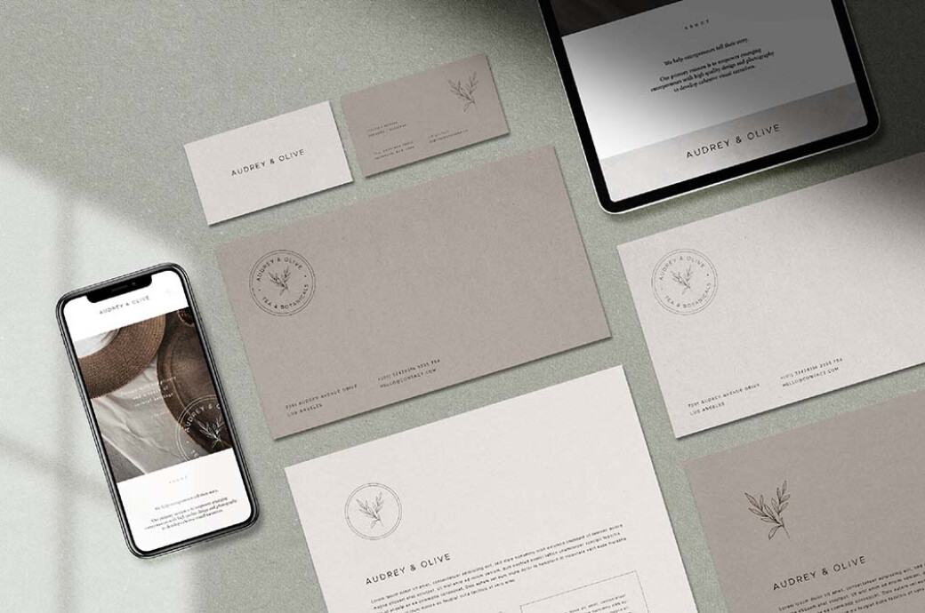 Floral Graphics & Logo Templates