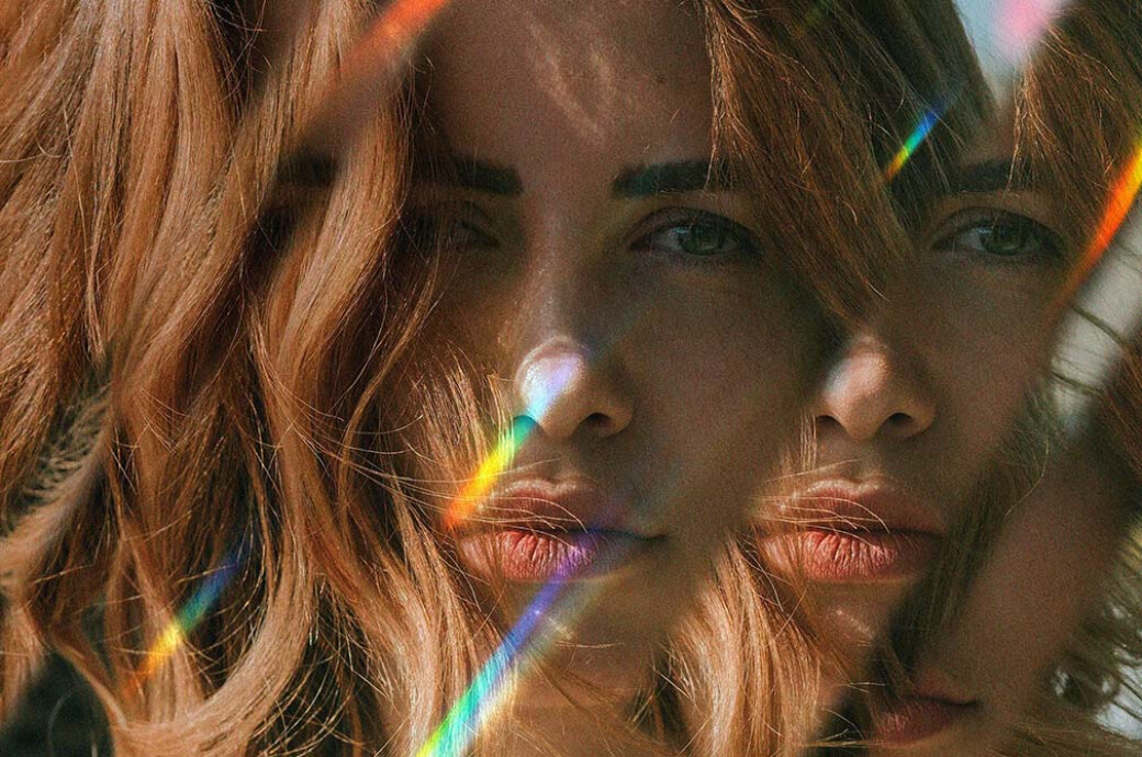 Distorted Sunlit Mirror Effect