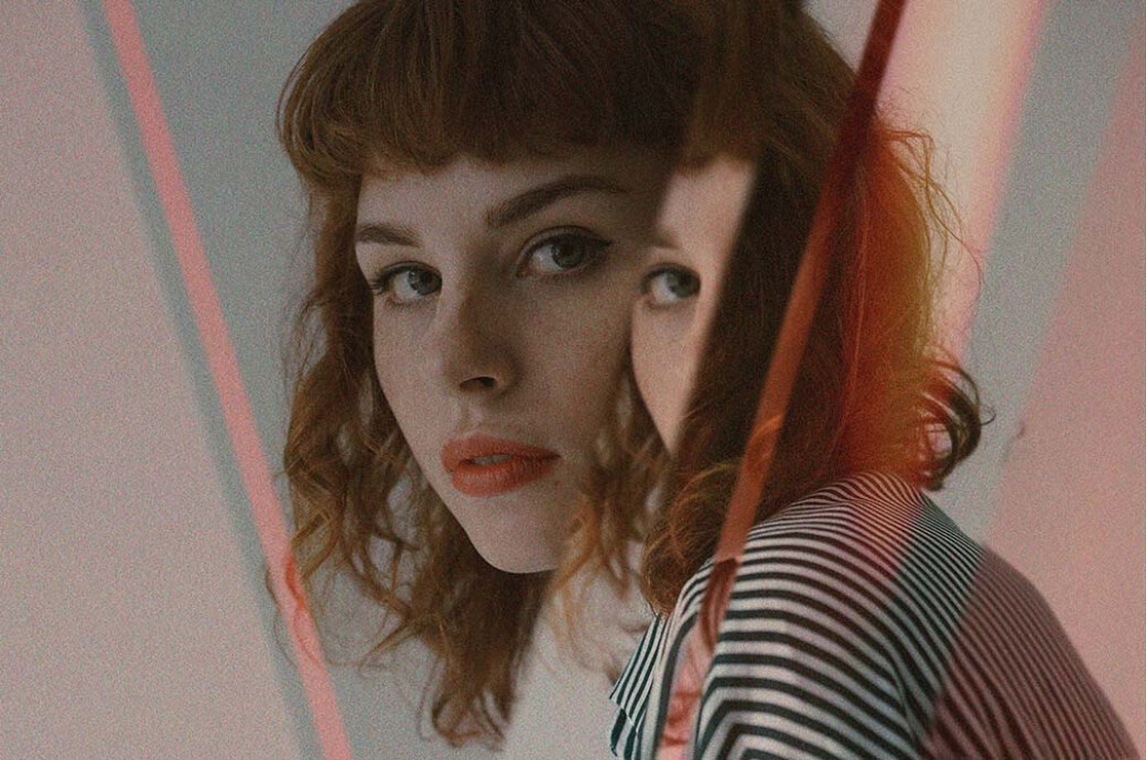 Distorted Sunlit Mirror Effect