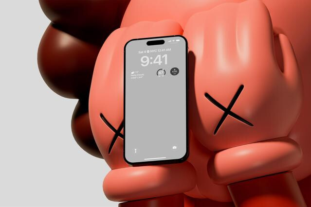 iPhone 16 Pro Mockup 3D Display