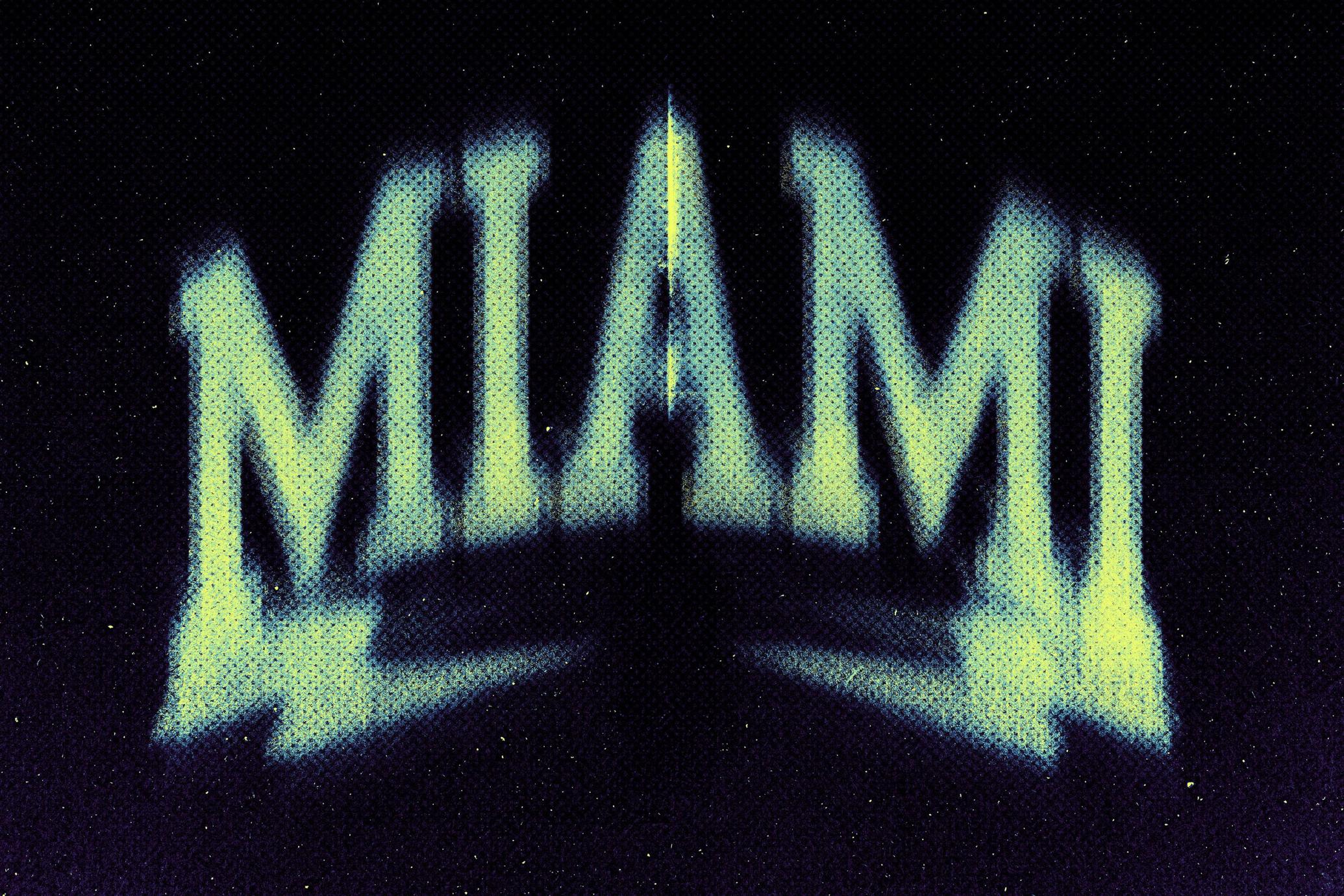 Distortion Text & Graphic Effect