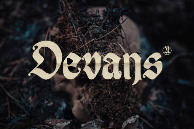 Devans — Handrawn Blackletter Font