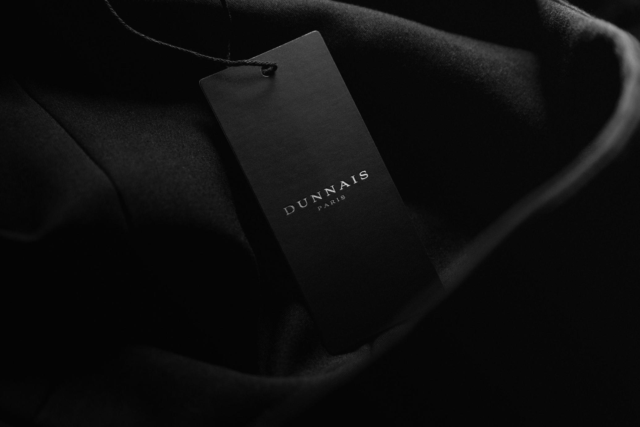 Logo Mockup Black Luxury Tag