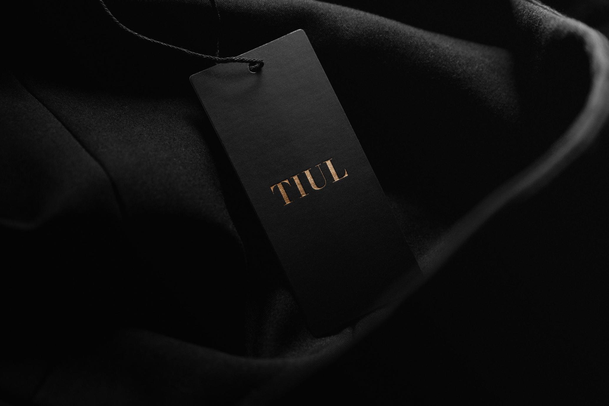 Logo Mockup Black Luxury Tag
