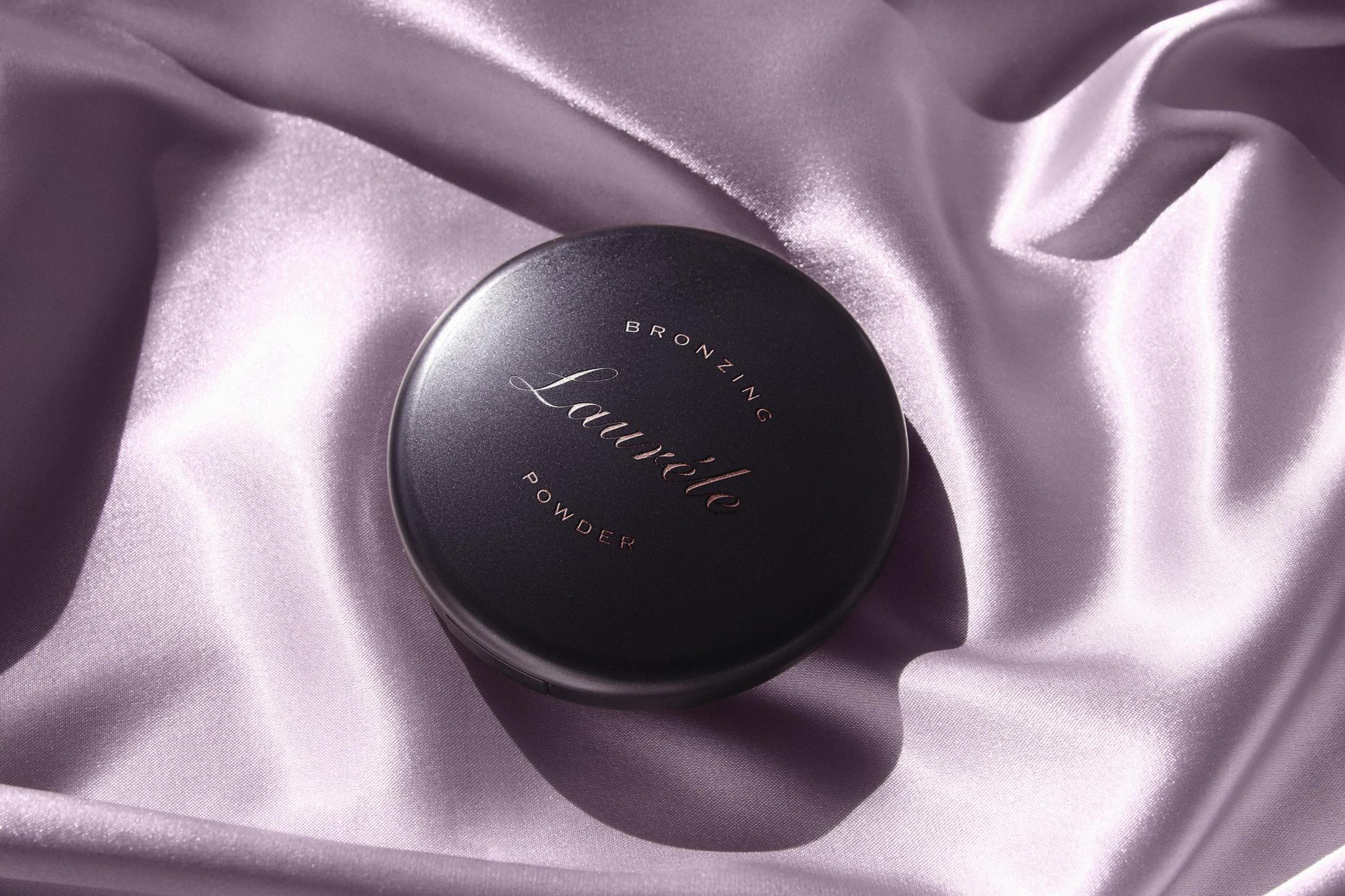 Logo Mockup Bronzing Makeup Powder