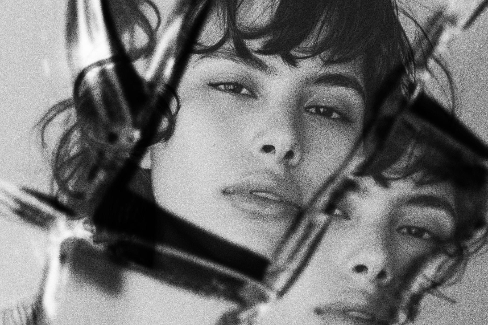 Broken Mirror Poster Effect