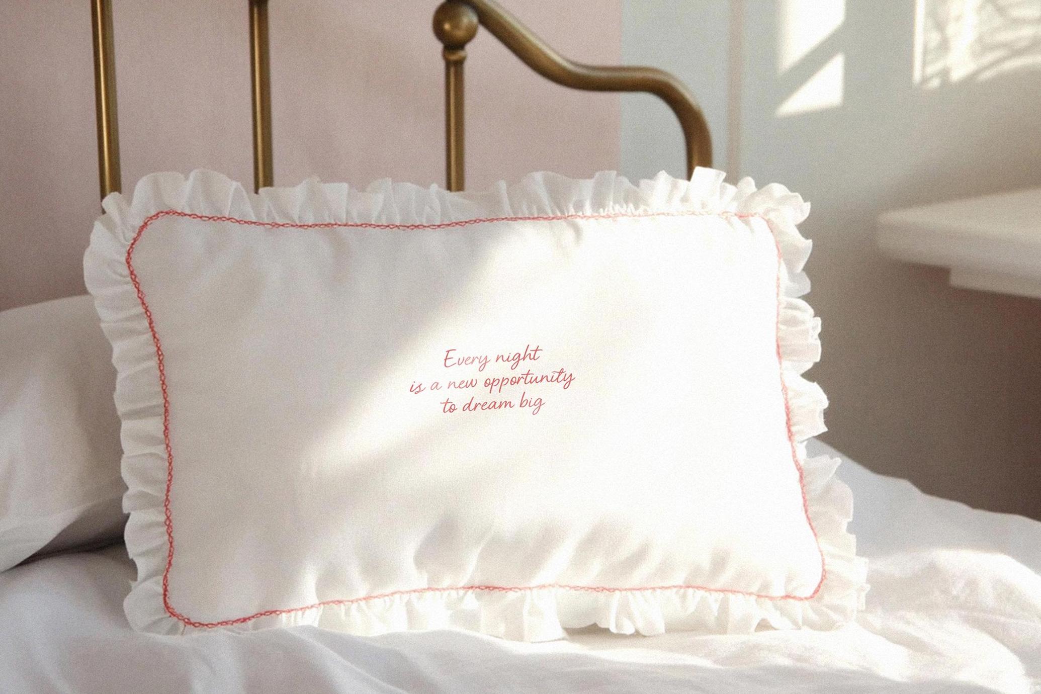 Pink Queen | Elegant Romantic Script