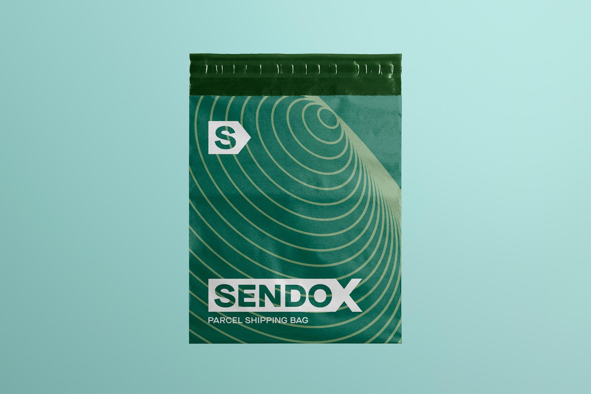 E-commerce Mailer Bag Mockup