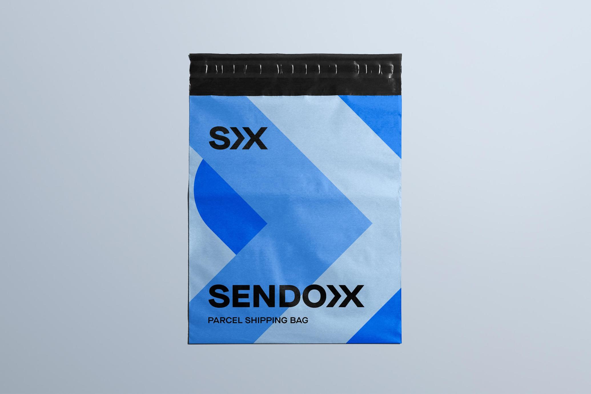 E-commerce Mailer Bag Mockup