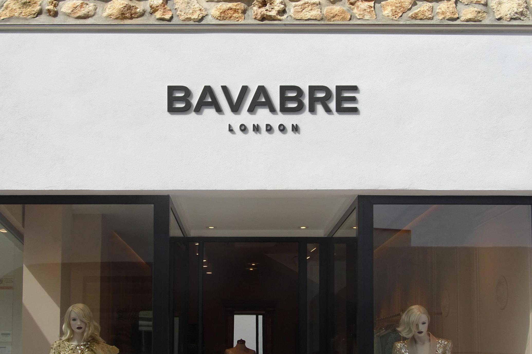 Minimal Stucco Shopfront Sign Mockup